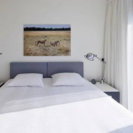 Urban Residences 4*