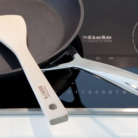 Urban Residences Aparthotel 4*