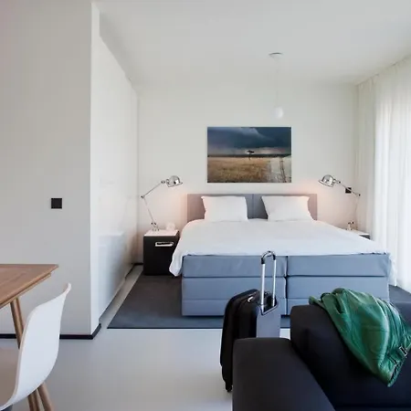 Aparthotel Urban Residences 4*