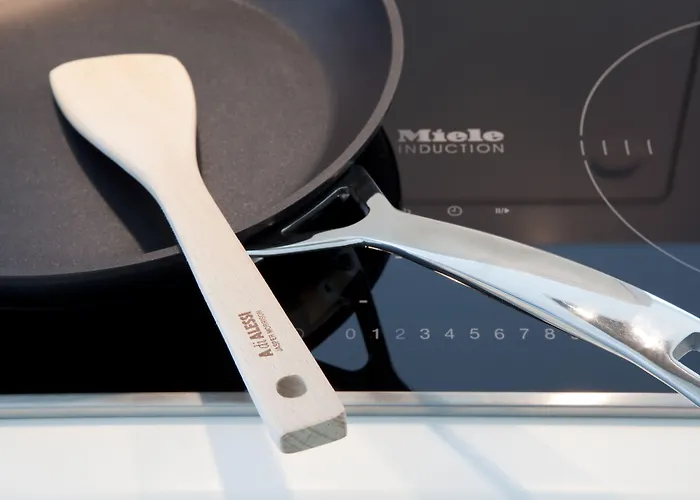 鹿特丹城市生活酒店 公寓式酒店 4*