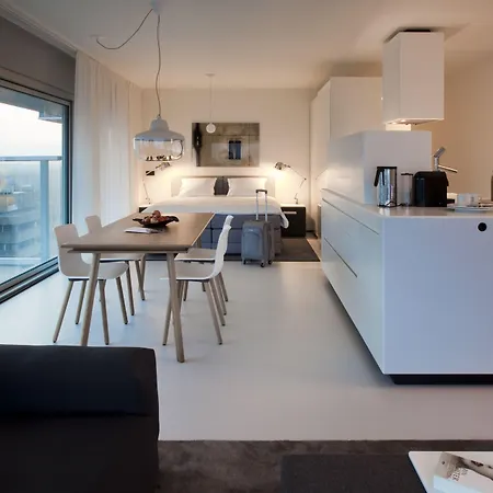 Ξενοδοχείο με διαμερίσματα Urban Residences 4*