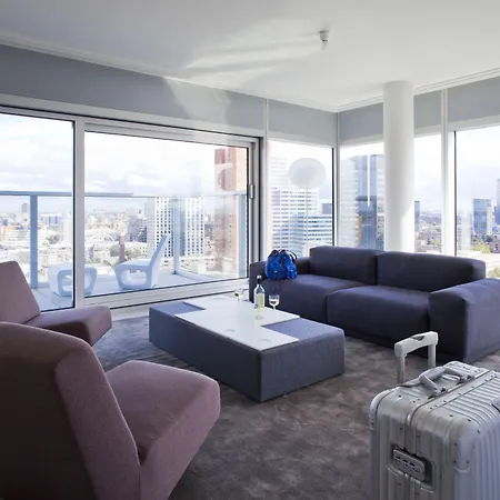 מלון דירות Urban Residences 4*
