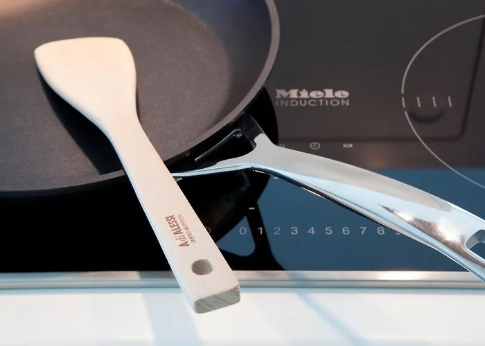 鹿特丹城市生活酒店 4*